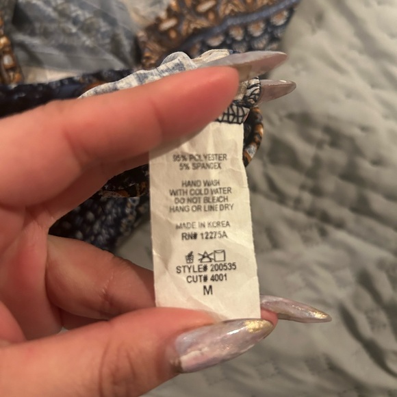 Crop top - Picture 3 of 4